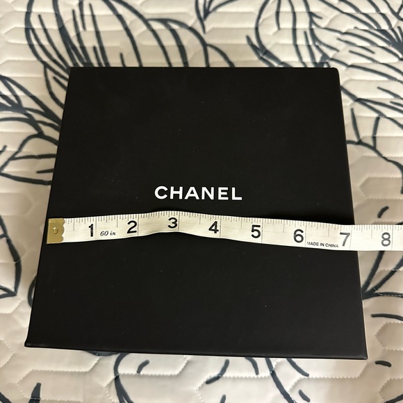 Chanel gift box - Picture 5 of 9